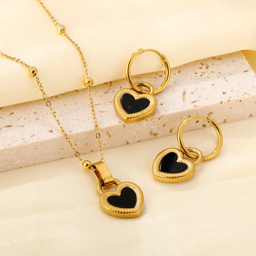 Parure Cœur Noir Waterproof — Collier & Boucles d’Oreilles